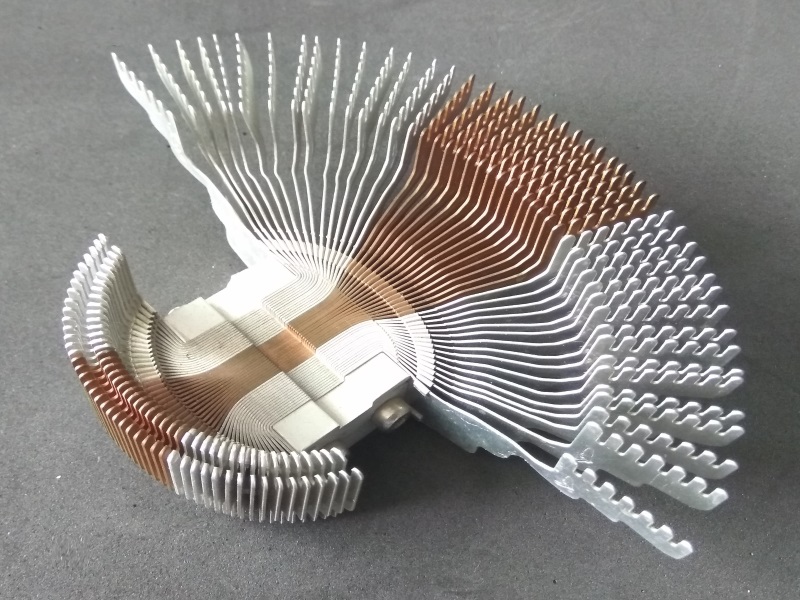 沖壓件-R6014D01 - 沖壓類散熱產品 散熱產品