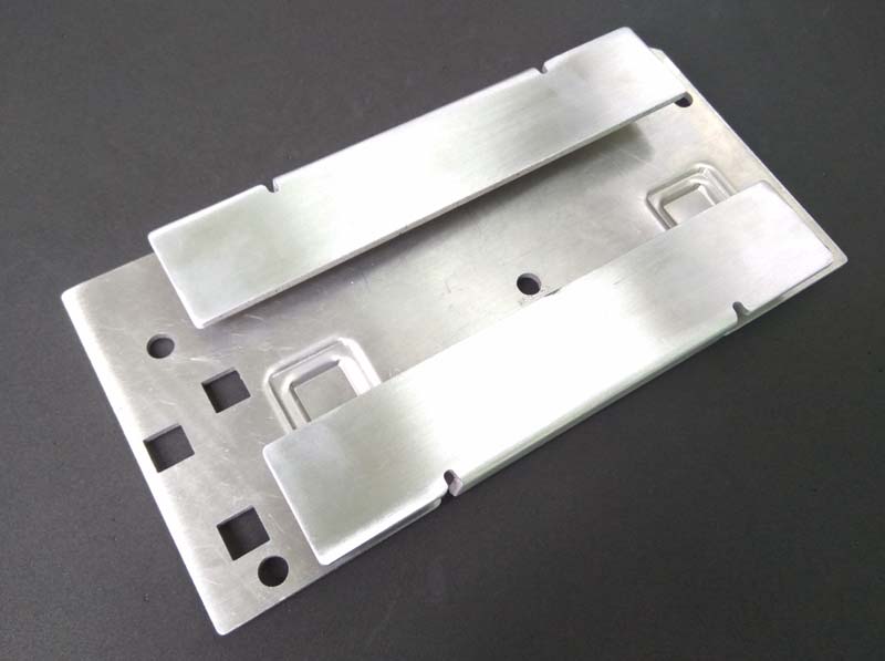 薄型電視散熱片-R6021D01 - 沖壓類散熱產品 散熱產品